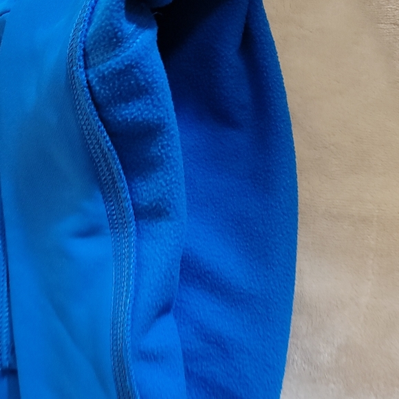 Boy's active sweater,  old Navy - Picture 6 of 8